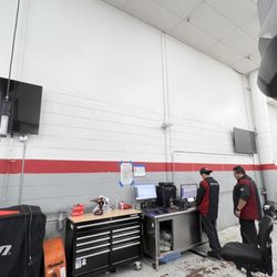 OC PRO Electric - Electrical installation to service stations at car dealership