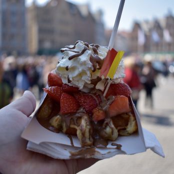 Chez Albert - #24 - milk chocolate, strawberries, and cream - Waffles Near Me - Bruges, VWV