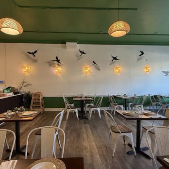 Zitouna - Dining room on Monday at 6pm - Mediterranean Near Me - San Francisco, California Zitouna - Dining room on Monday at 6pm - Mediterranean Near Me - San Francisco, California