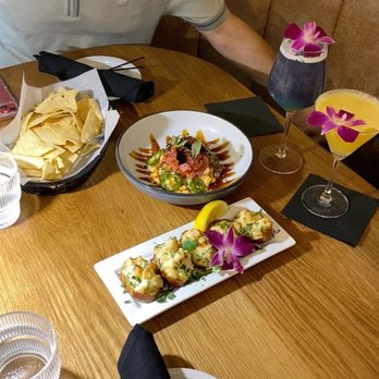 Station 16 - Tuna Tar Tar Guacamole and Shrimp Crostini - Cocktail Bars Near Me - Elk Grove, California Station 16 - Tuna Tar Tar Guacamole and Shrimp Crostini - Cocktail Bars Near Me - Elk Grove, California