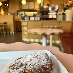 Loro Coffee - Almond Croissant