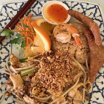 Salathai Thai Cuisine - Chicken pad Thai dinner menu - Thai Near Me - San Gabriel, California