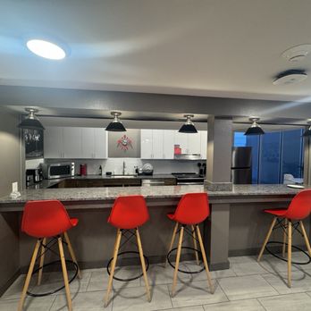 The Urban - Common Area (floor 6, Hotel room floor) - Apartments Near Me - Columbus, Ohio