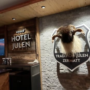 Restaurant Julen - Cute decor - Swiss Food Near Me - Zermatt, VS Restaurant Julen - Cute decor - Swiss Food Near Me - Zermatt, VS
