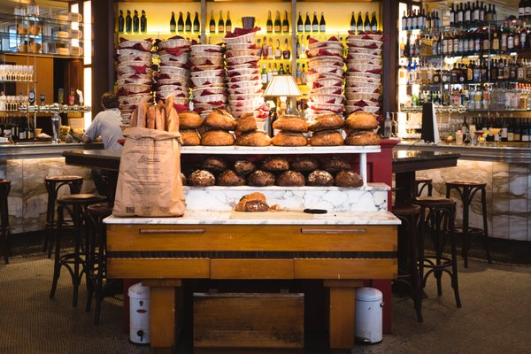 Le Diplomate by null