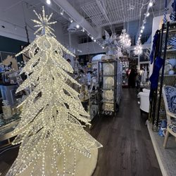 LG Gallery - I want this Christmas tree!!!
