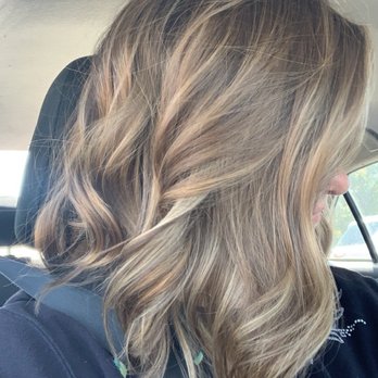 Elle Style Bar - Hair Coloring - Full Highlights - Hair Salons Near Me - Clovis, California