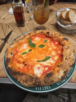 Capri Saint-Honoré by null