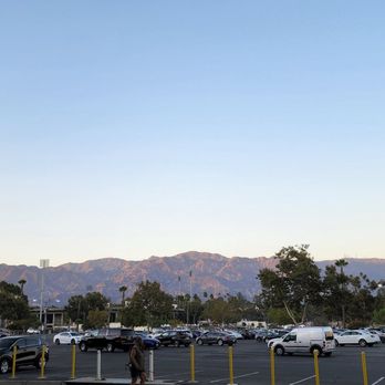Rose Bowl Loop Track - Fade into the darkness - Parks Near Me - Pasadena, California