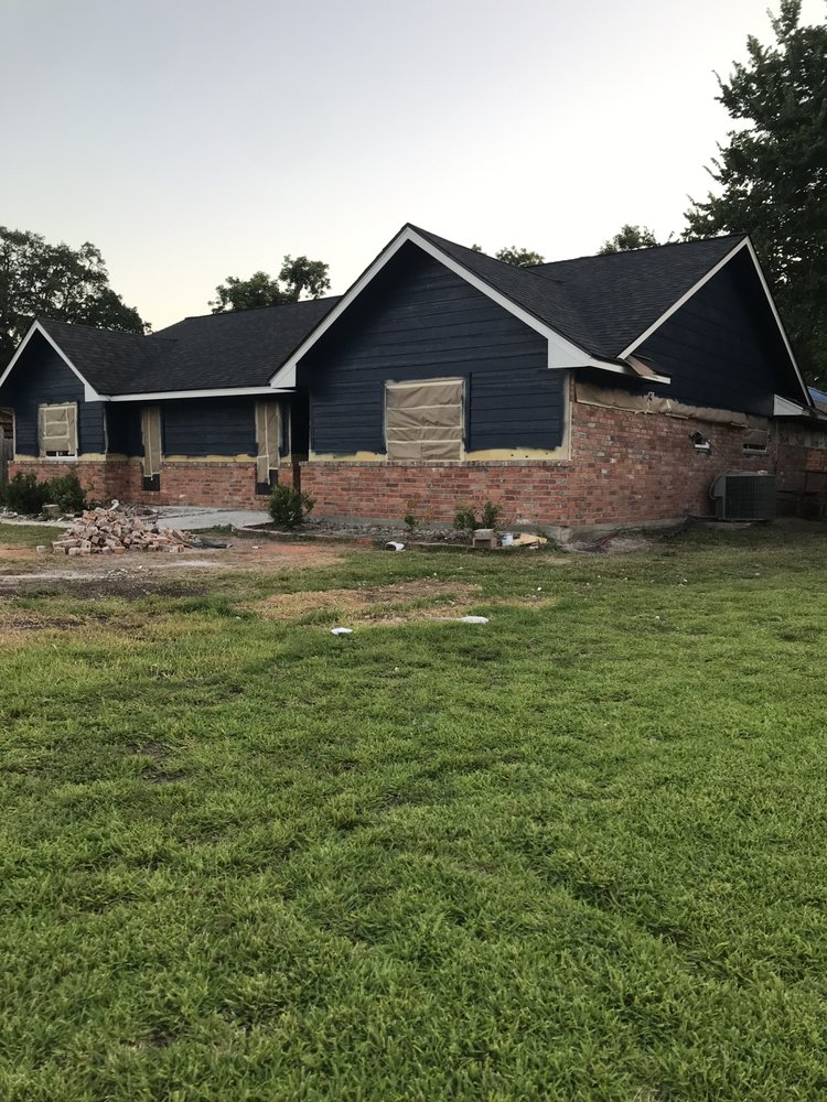 Slide of MCM Construction & Roofing