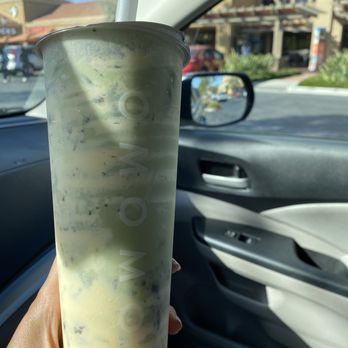 OMOMO Tea Shoppe - Oreo Brulee Matcha - Coffee & Tea Near Me - Irvine, California