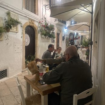 Casa Pinto - Outside alley seating - Pizza Near Me - Locorotondo, BA