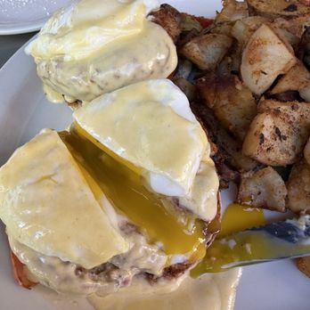Eggs N Things - Crab cake Benedict - Breakfast & Brunch Near Me - Valencia, California