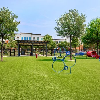 Bell Gateway Village - Great park in front! - Apartments Near Me - Plano, Texas