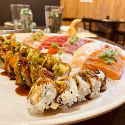 Den Sushi & Wings - Pompton Lakes