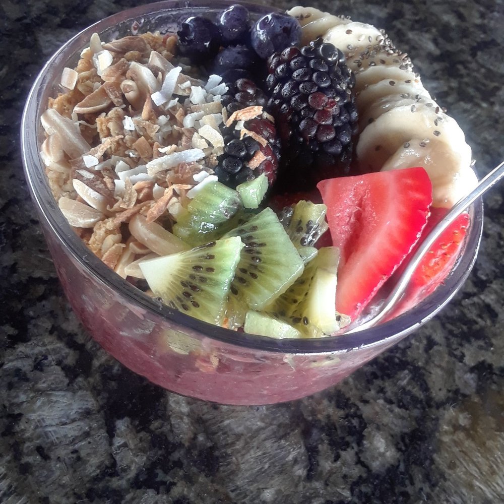 Topgolf - Acai berry fruit bowl. - Golf Near Me - Charlotte, North Carolina Topgolf - Acai berry fruit bowl. - Golf Near Me - Charlotte, North Carolina