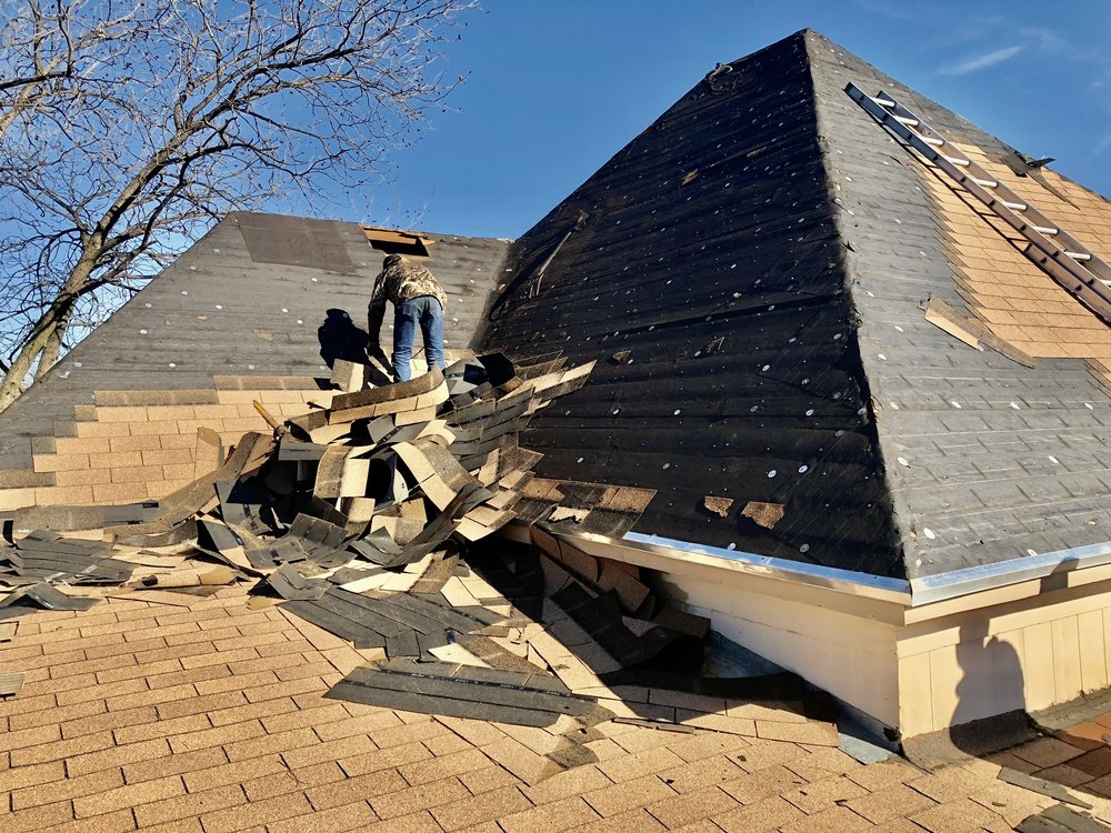 Slide of Juarez Roofing