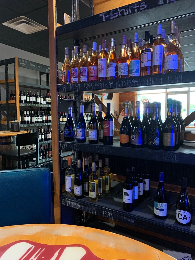 JOHN’S PIZZA Updated August 2024 11 Photos 110 S Goldsboro St