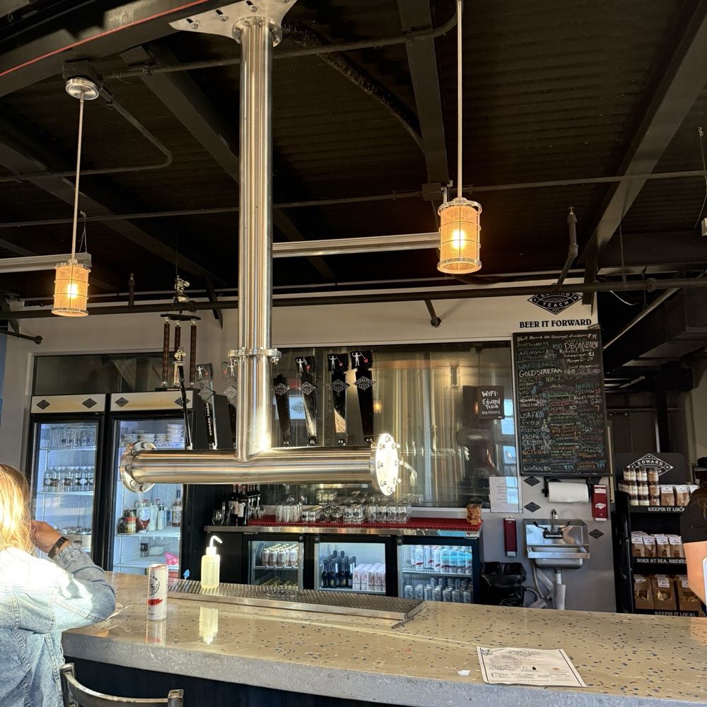 Edward Teach Brewing - Bar area - Breweries Near Me - Wilmington, North Carolina