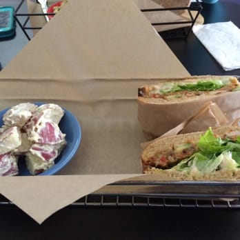 Fresca On Addison - Lentil burger and potato salad - Pizza Near Me - Richmond, Virginia Fresca On Addison - Lentil burger and potato salad - Pizza Near Me - Richmond, Virginia