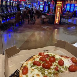 Pizzeria Montagna - Roasted pepper w cherry tomatoes