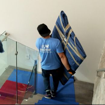 Keep Moving - Behind every smooth move is a team that cares. - Movers Near Me - Woodinville, Washington Keep Moving - Behind every smooth move is a team that cares. - Movers Near Me - Woodinville, Washington