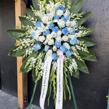Tinh Thuong Flowers - Flowers for my beloved uncle - Florists Near Me - San Jose, California