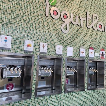 Yogurtland - Inside - Ice Cream & Frozen Yogurt Near Me - Los Angeles, California Yogurtland - Inside - Ice Cream & Frozen Yogurt Near Me - Los Angeles, California