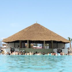 Angel Lagoon - NEW Swim Up Bar