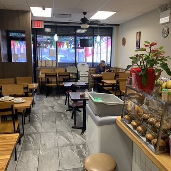 New Bay Coffee Shop - the interior of the coffee shop - Diners Near Me - Brooklyn, New York