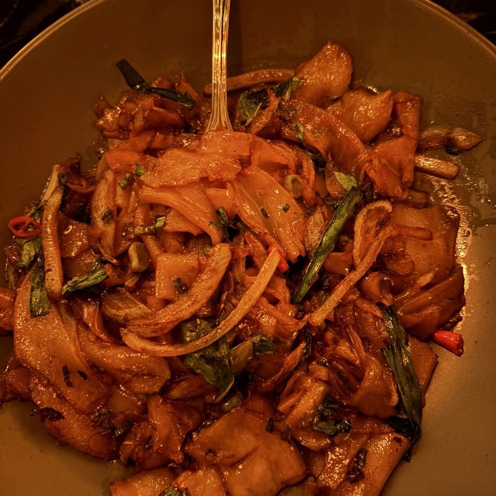 Lucky Tiger - Drunken Noodles - Asian Fusion Near Me - New York, New York Lucky Tiger - Drunken Noodles - Asian Fusion Near Me - New York, New York
