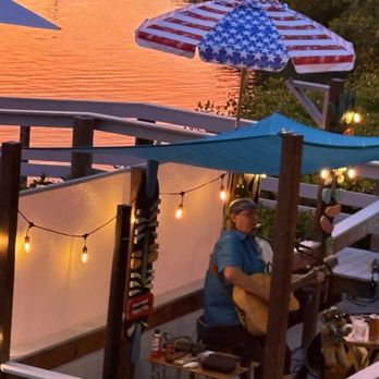 Nokomo's Sunset Hut - Live music, that dude was Awesome! - Seafood Near Me - Nokomis, Florida