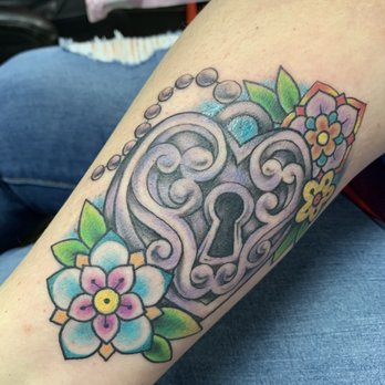 Atmosphere Tattoo - Piercing Near Me - Schaumburg, Illinois Atmosphere Tattoo - Piercing Near Me - Schaumburg, Illinois