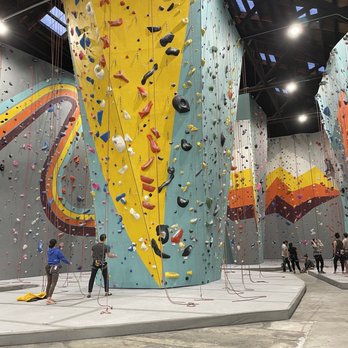 Pacific Pipe Climbing - Top rope - Climbing Near Me - Oakland, California