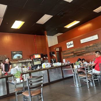 Jamie's Cafe - Dining area - Cafes Near Me - Elk Grove, California