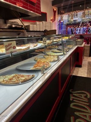 Traditas Pizza by null