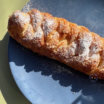 The Royal - Guava Pastry - Coffee & Tea Near Me - Washington, DC, District of Columbia