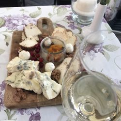 LatemBar - A wonderful cheese play!
