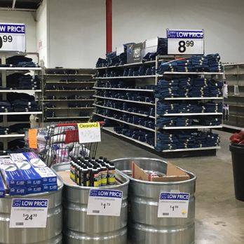 Rural King - Lots of jeans - Home & Garden Near Me - Vandalia, Illinois