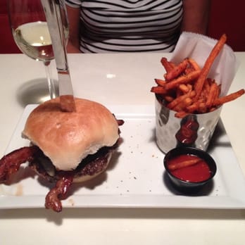 Engine No 9 - Wine-o burger and sweet potato fries - Burgers Near Me - Saint Petersburg, Florida