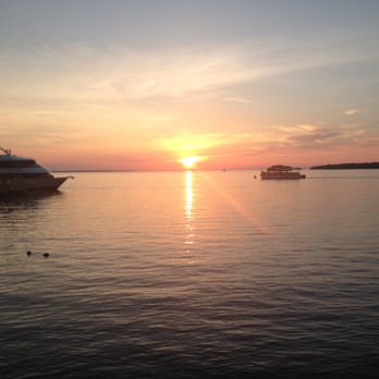 Tarpon House @ Marriott - Incredible sunset views - American Near Me - Fort Myers, Florida Tarpon House @ Marriott - Incredible sunset views - American Near Me - Fort Myers, Florida