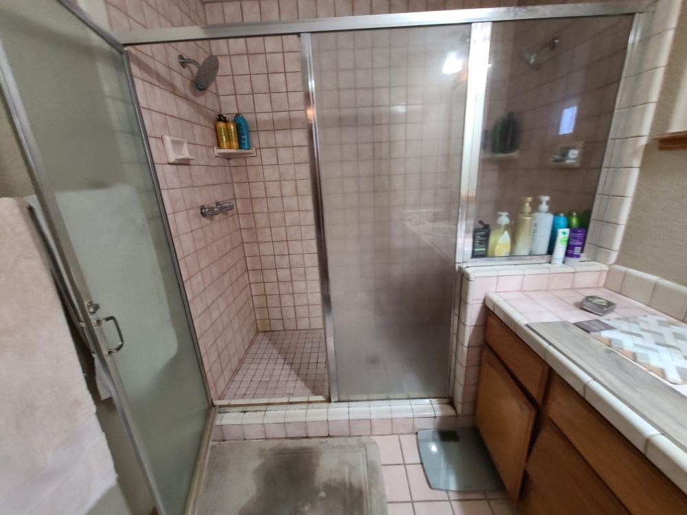 Slide of Saunders Construction