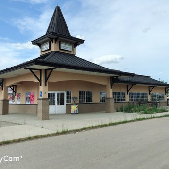Roundabout Eatery - a clock tower on the side of a building - Breakfast & Brunch Near Me - Sylvan Lake, Alberta Roundabout Eatery - a clock tower on the side of a building - Breakfast & Brunch Near Me - Sylvan Lake, Alberta
