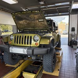 Jiffy Lube - Getting tires rotated while they change my oil