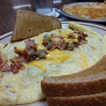 Brigitte's Cafe - Meat lovers omelet - American Near Me - Saint Cloud, Minnesota