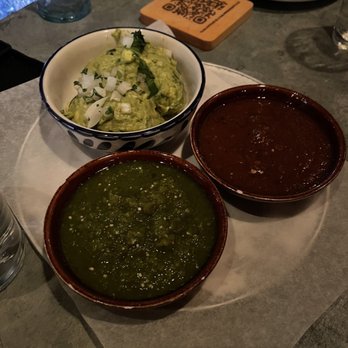 Pablo y Pablo - Guacamole, verde salsa, & roja salsa - Mexican Near Me - Woodinville, Washington