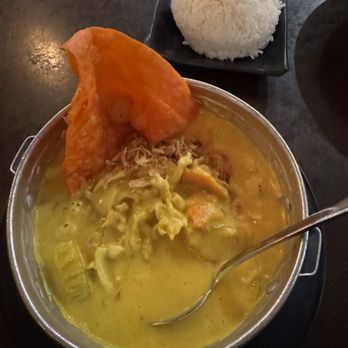 Love Thai Restaurant - Yellow curry with chicken - Thai Near Me - Concord, California Love Thai Restaurant - Yellow curry with chicken - Thai Near Me - Concord, California