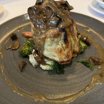 La Fontaine Restaurant - Beef Wellington - French Near Me - Mountain View, California La Fontaine Restaurant - Beef Wellington - French Near Me - Mountain View, California