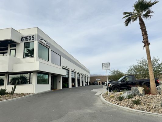 BMW Performance Center West by null