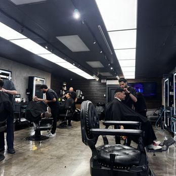 Headzup Barbershop - The Shop - Barbers Near Me - Orange, California